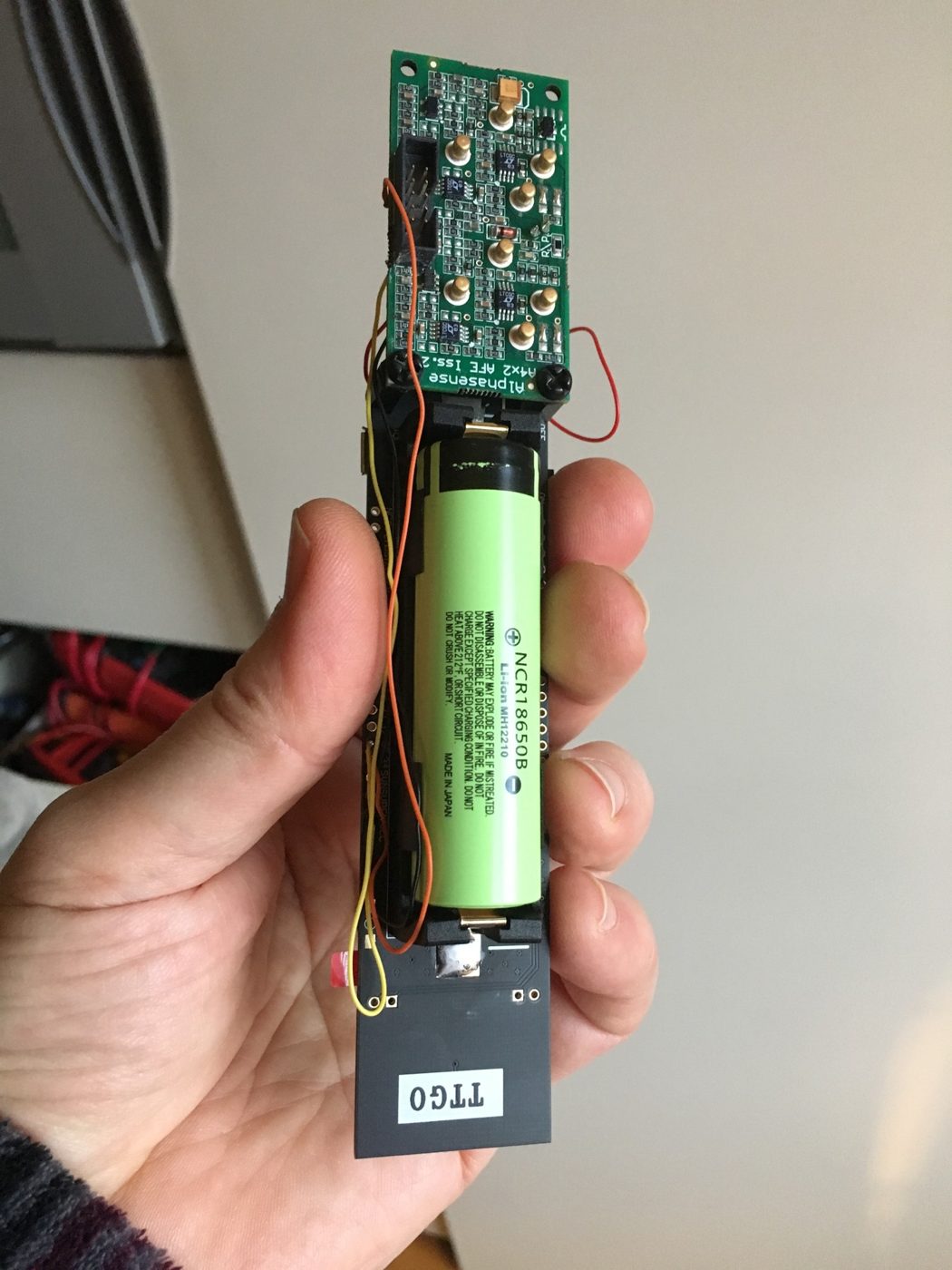 Nodo sensore ambientale portatile alimentato a batteria 18650